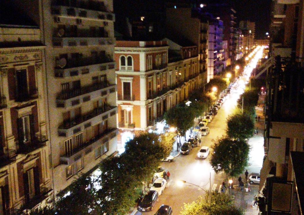Cavour 124 -guest-room- Couette-café Bari