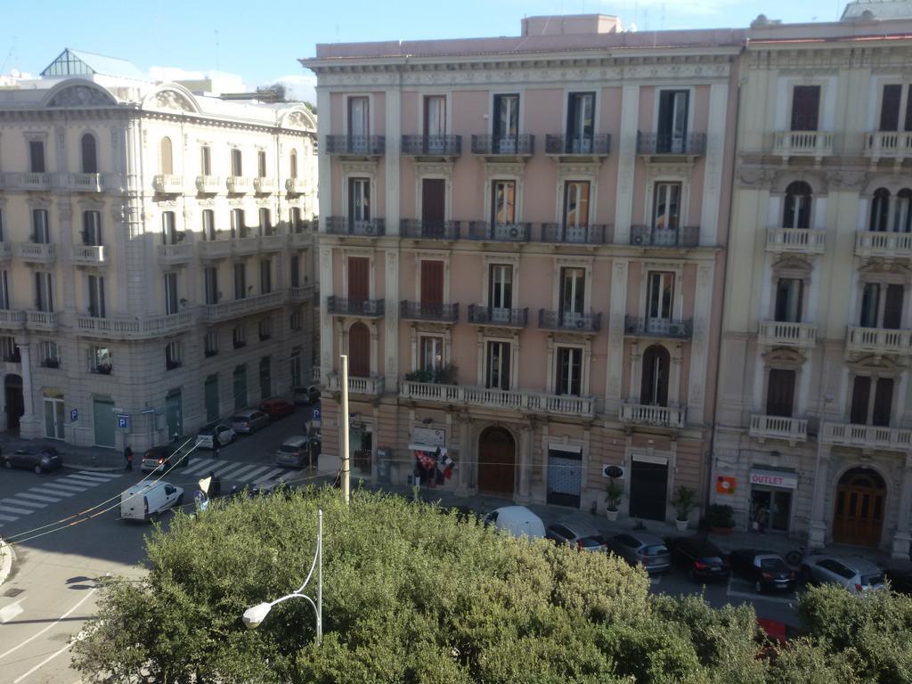 Cavour 124 -guest-room- Couette-café