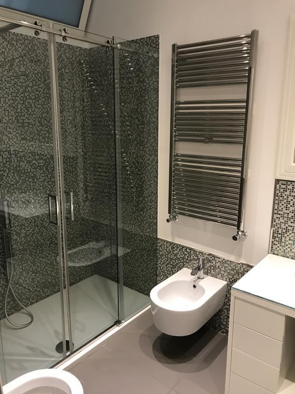 Couette-café Cavour 124 -guest-room- 2*
