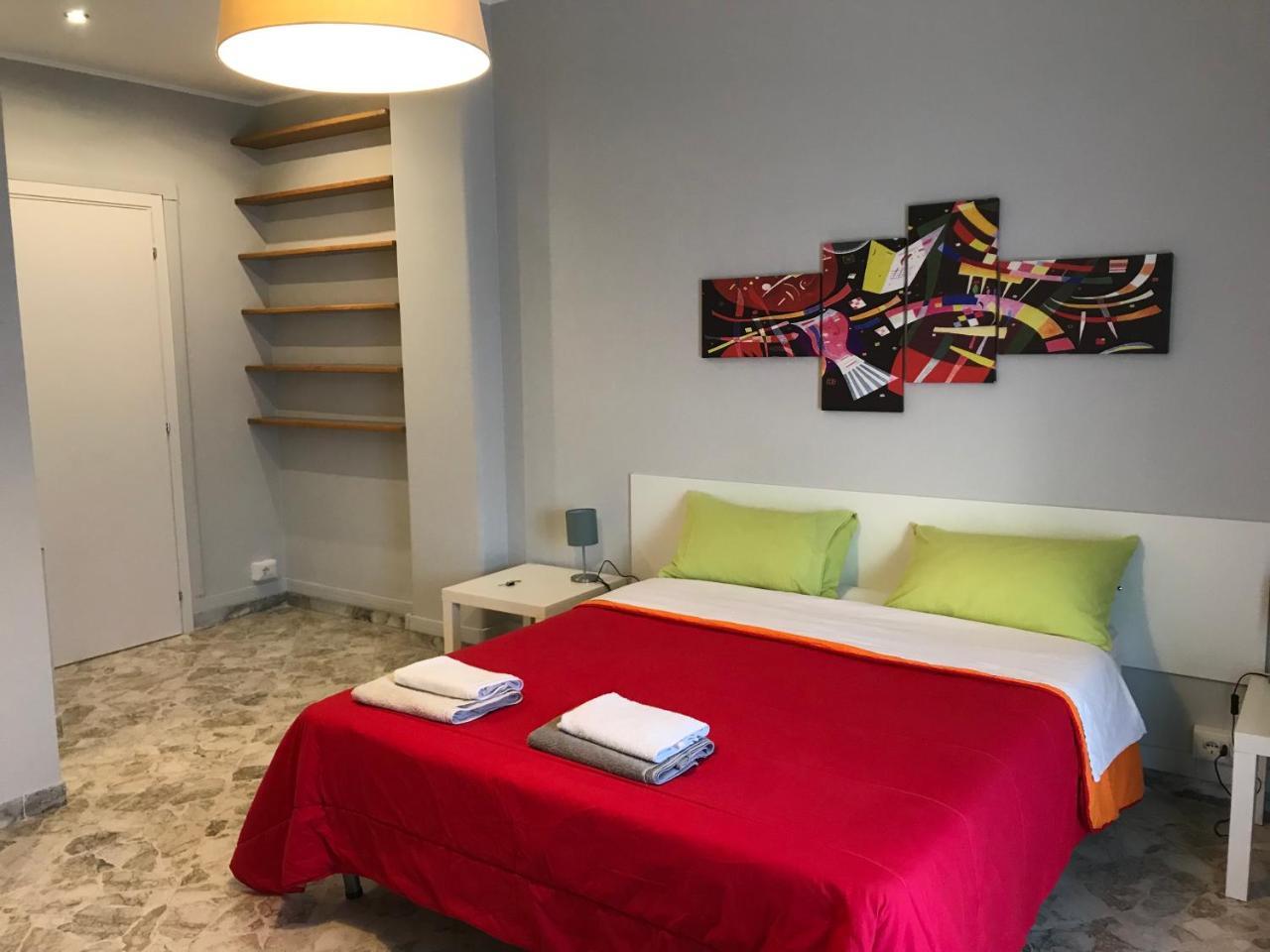 Couette-café Cavour 124 -guest-room- 2*