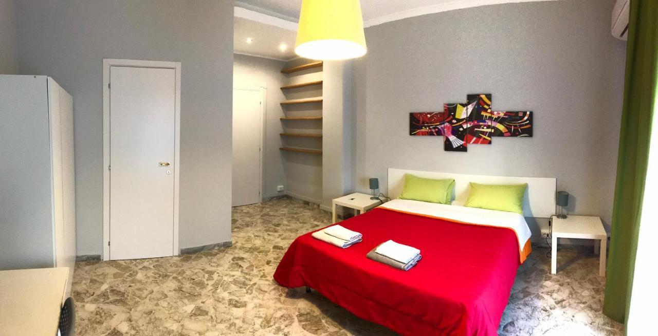 Couette-café Cavour 124 -guest-room- Bari